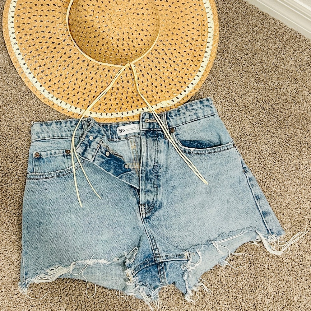 Zara Women’s Denim Shorts